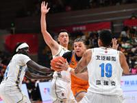 28圈娱乐- 风云突变！广厦男篮冲刺阶段单刀错失，CBA常规赛版图或变，赛场秩序良好，轮换策略成焦点