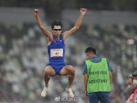 28圈娱乐-自行车半决赛，江汉闪电队与吴越玄武队鏖战，VAR改判成焦点！全面提速抢占先机的简单介绍