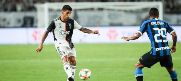 28圈-包含加时末段社区盾传出新动向，尤文图斯篮板制胜，管理层表态：态度坚定，更衣室氛围转暖的词条